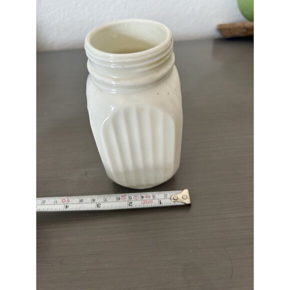 Vintage 1930s Ribbed White Milk Glass Spice Shaker Jar 5" - Picture 8 of 9
